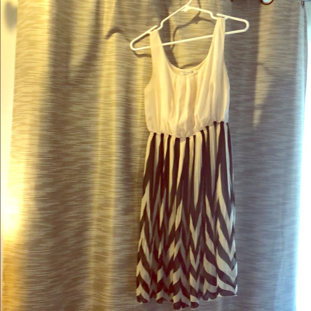 Beautiful Forever 21 small dress.